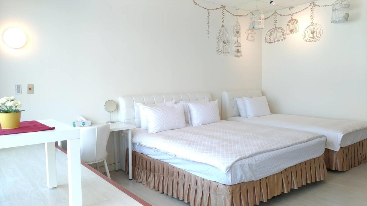85 Eagle Hotel Kaohsiung Extérieur photo