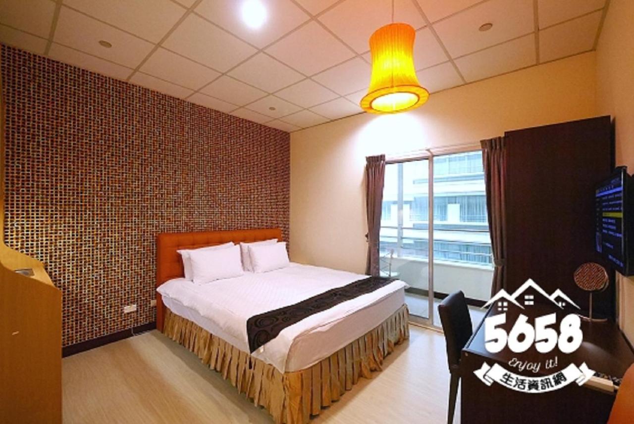 85 Eagle Hotel Kaohsiung Extérieur photo