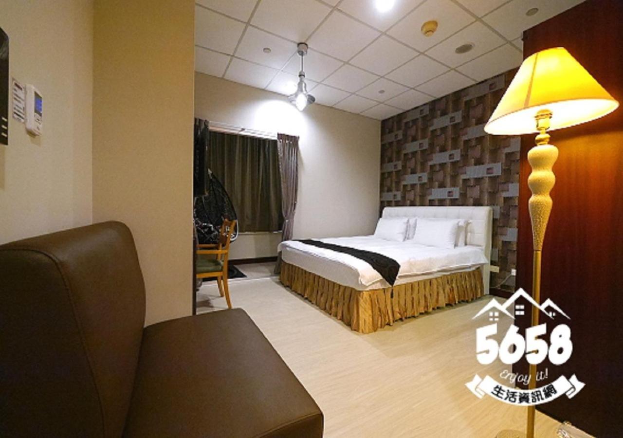 85 Eagle Hotel Kaohsiung Extérieur photo