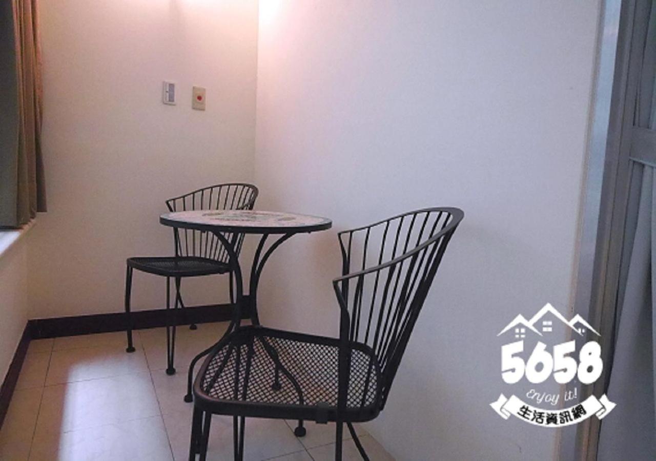 85 Eagle Hotel Kaohsiung Extérieur photo